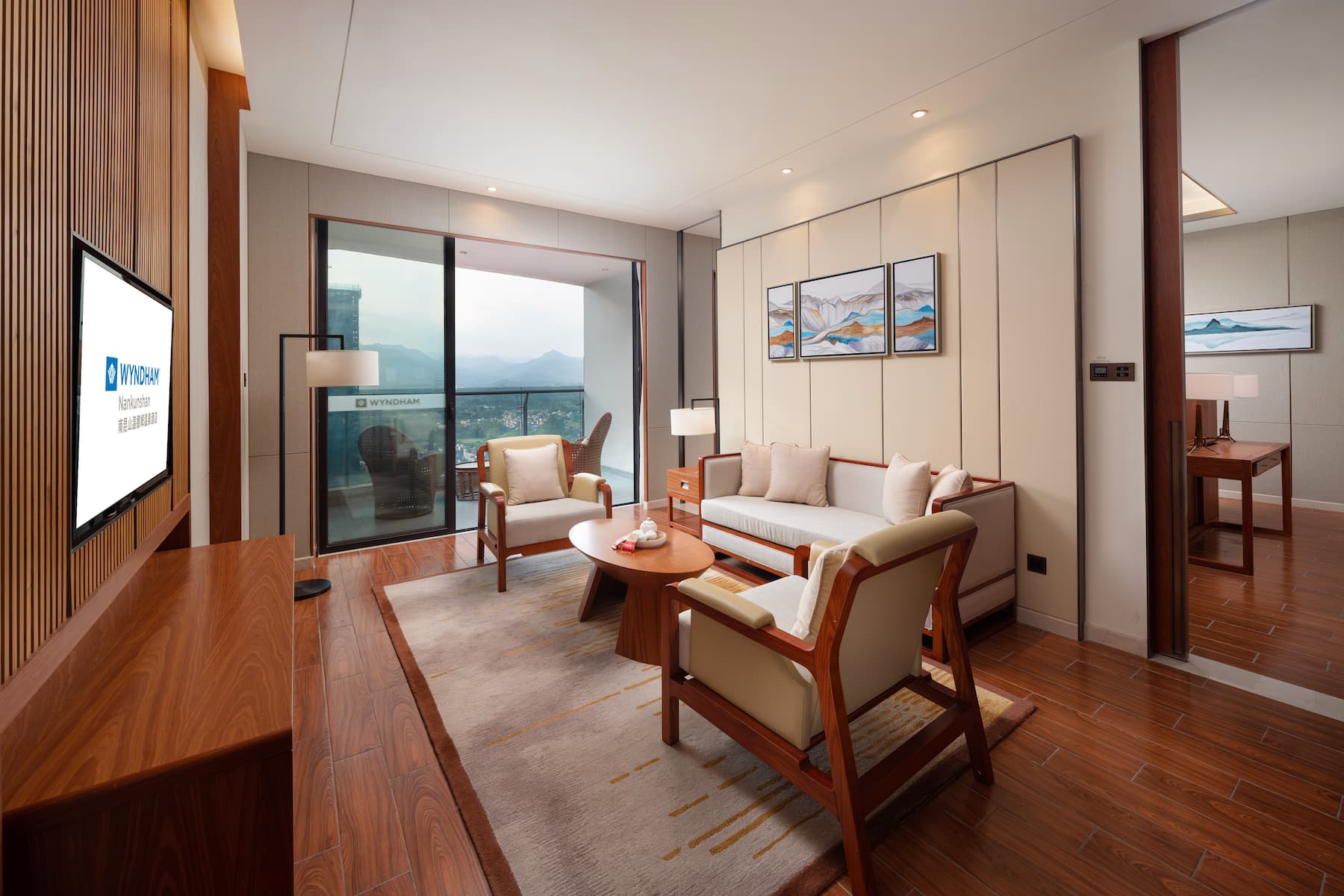 Guest room at the Wyndham Nankunshan in Huizhou, Other than US/Canada