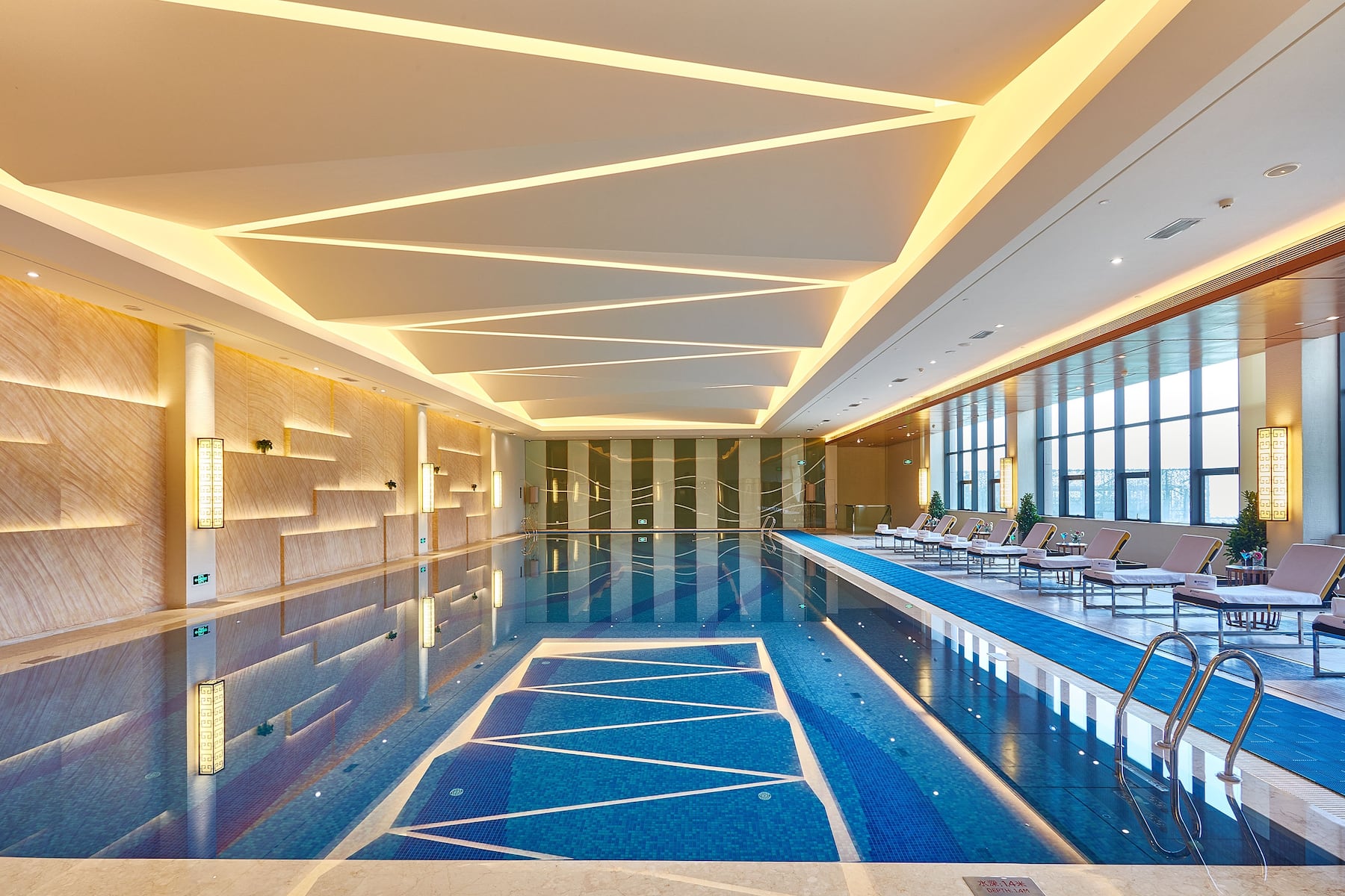 Indoor pool at the Wyndham Jingzhou in Jingzhou, Other than US/Canada