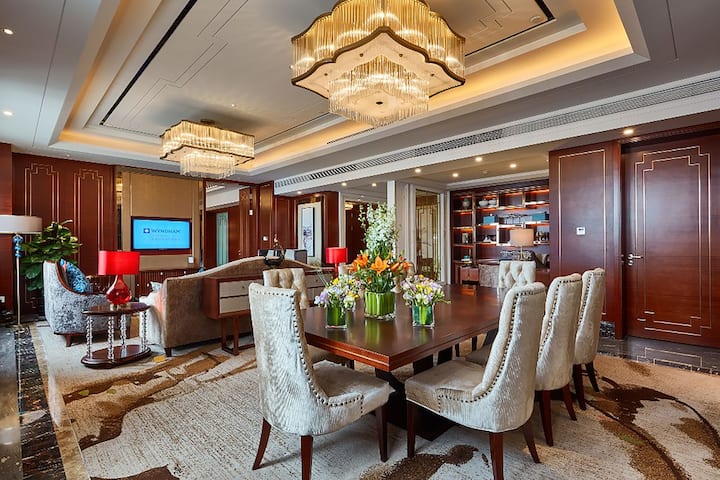 Wyndham Jingzhou suite in Jingzhou, Other than US/Canada