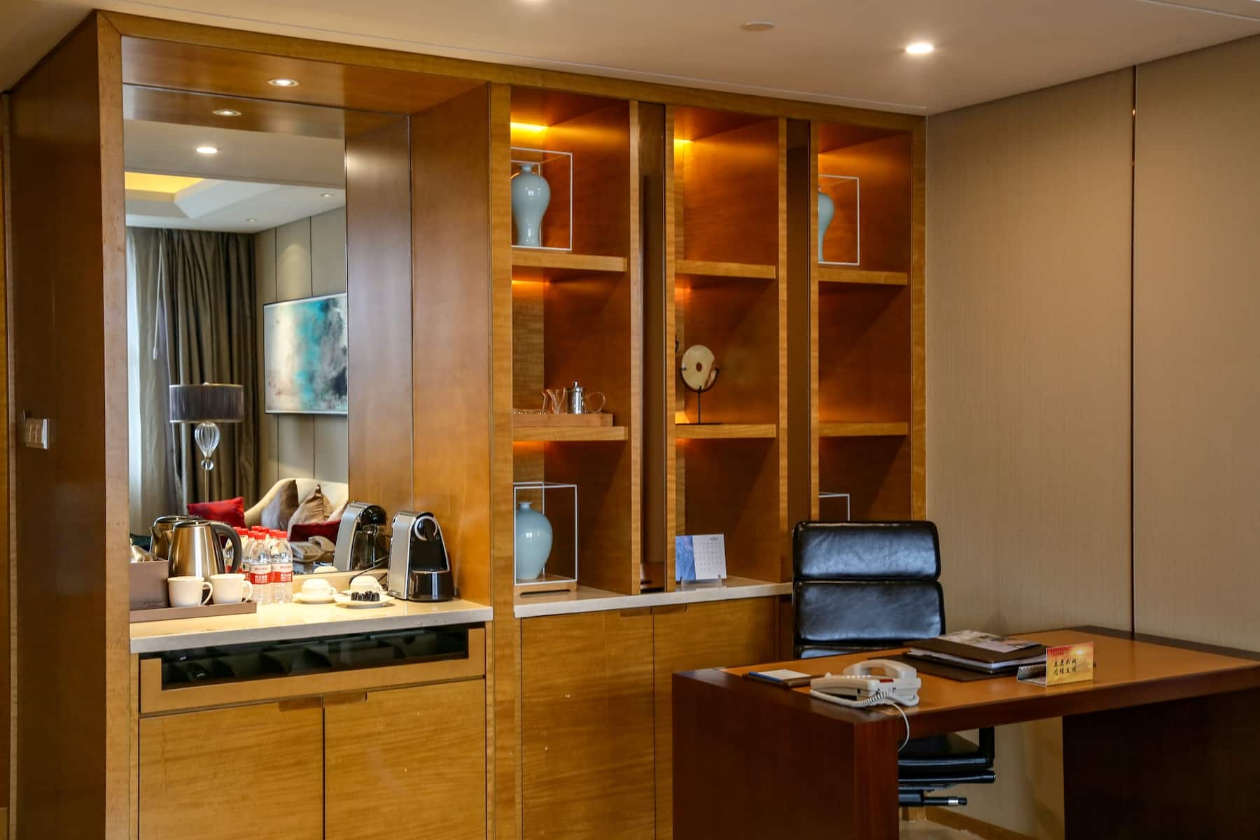 Wyndham Jingzhou suite in Jingzhou, Other than US/Canada