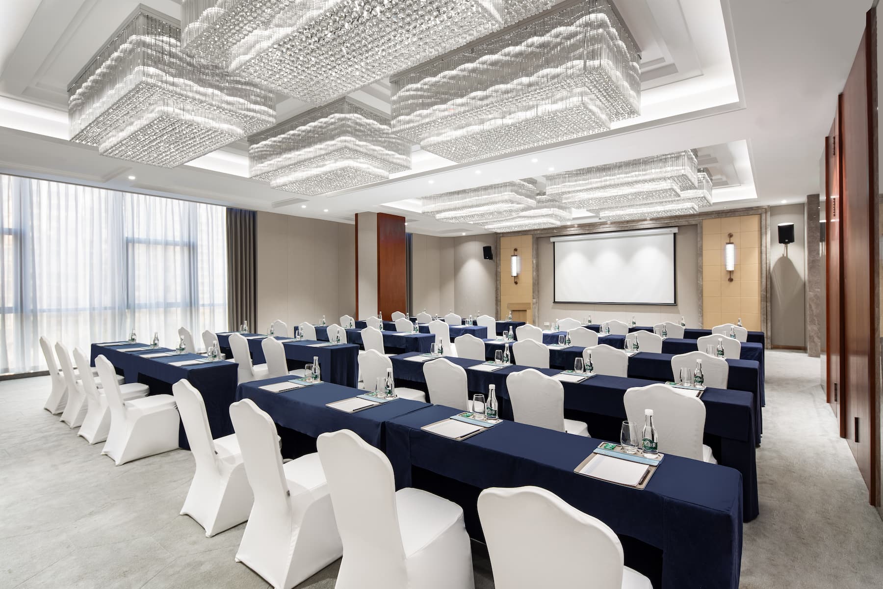 Meeting room at Wyndham Kunming Panlong in Kunming, Other than US/Canada