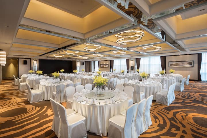 Meeting room banquet rounds at Wyndham Lanzhou Haiyue in Lanzhou, Other than US/Canada