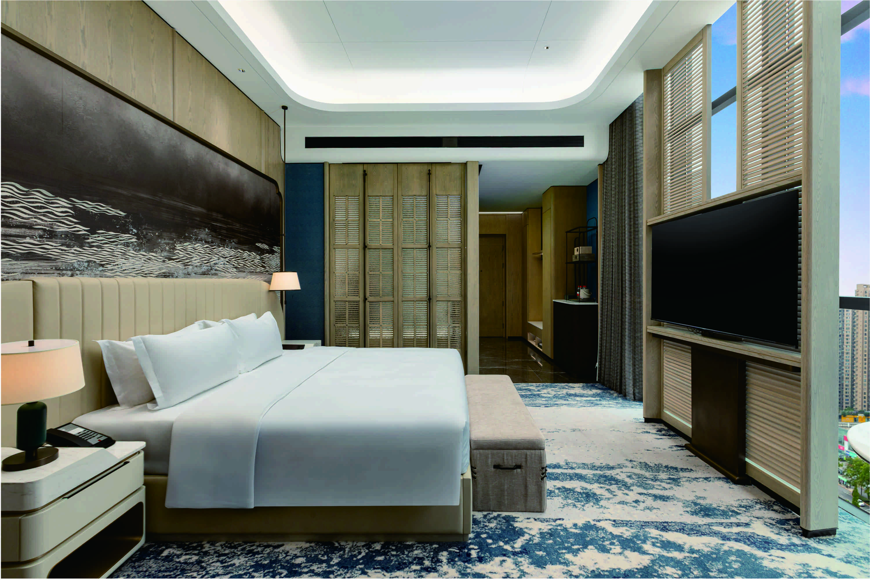 Guest room at the Wyndham Leshan Downtown in Leshan, Other than US/Canada