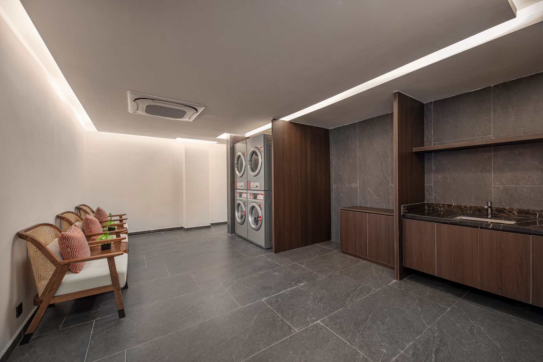 Laundry facilities at Wyndham Qingyuan Lianzhou Hot Spring Resort in Lianzhou City, Other than US/Canada