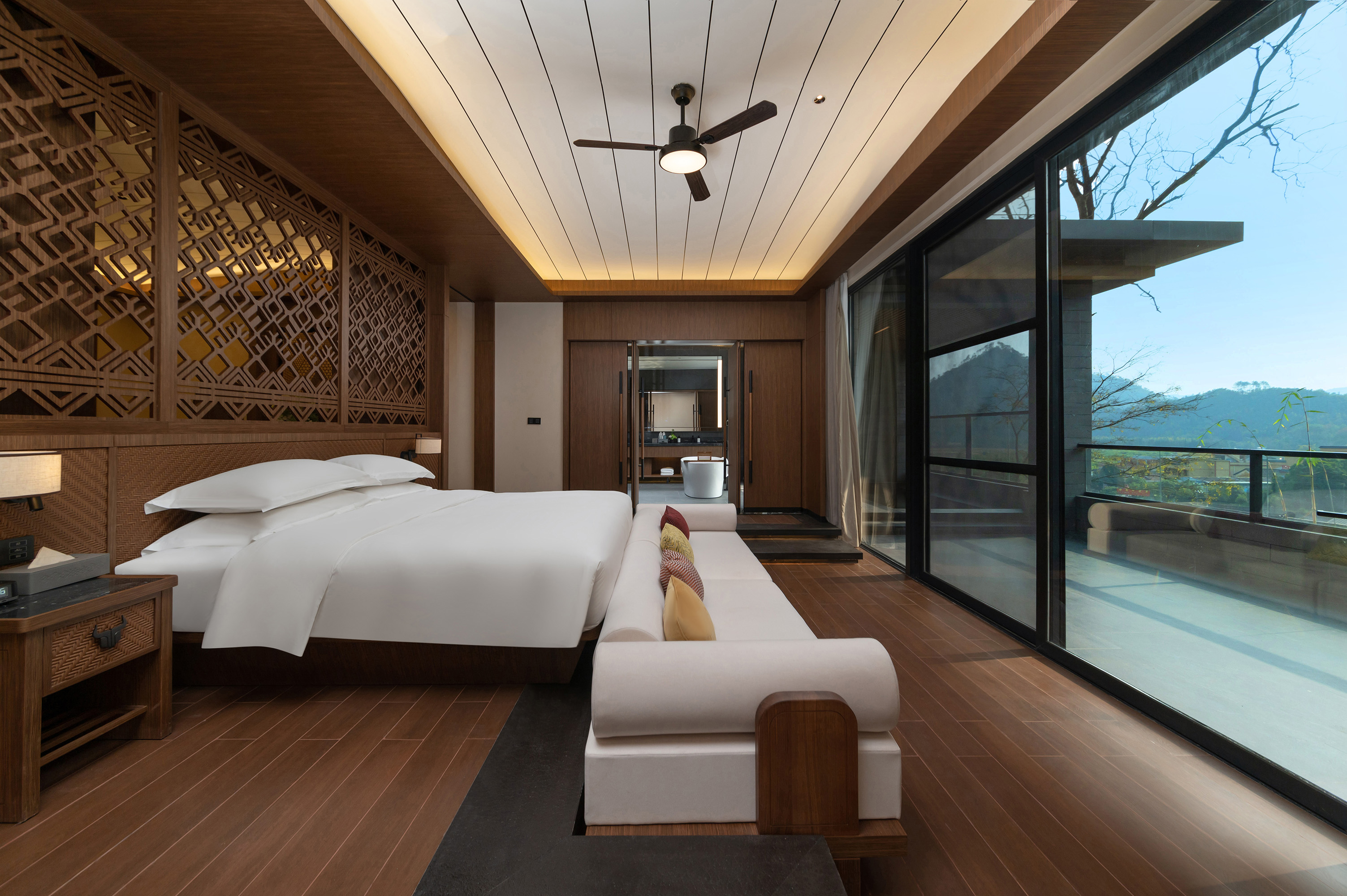 Guest room at the Wyndham Qingyuan Lianzhou Hot Spring Resort in Lianzhou City, Other than US/Canada