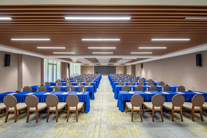 Meeting room at Wyndham Qingyuan Lianzhou Hot Spring Resort in Lianzhou City, Other than US/Canada