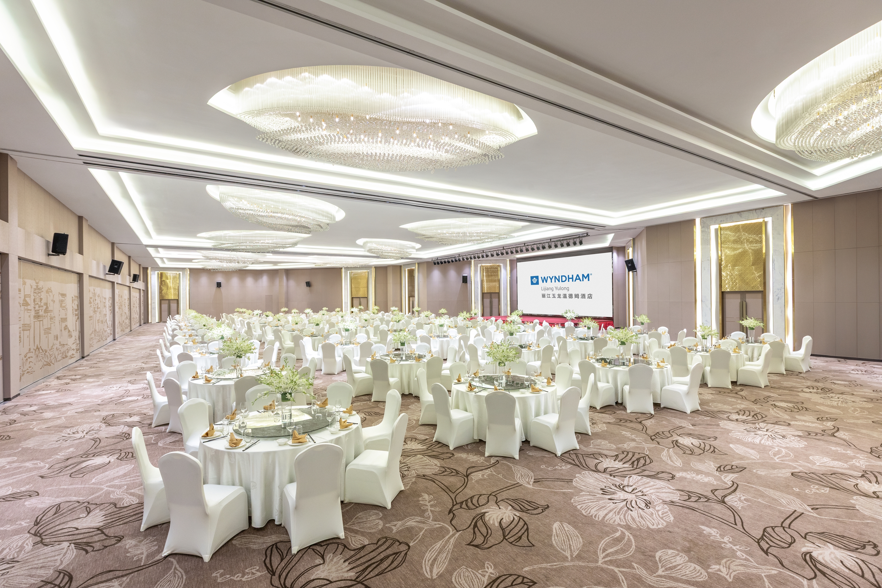 Wyndham Lijiang Yulong ballroom banquet rounds in Lijiang, Other than US/Canada