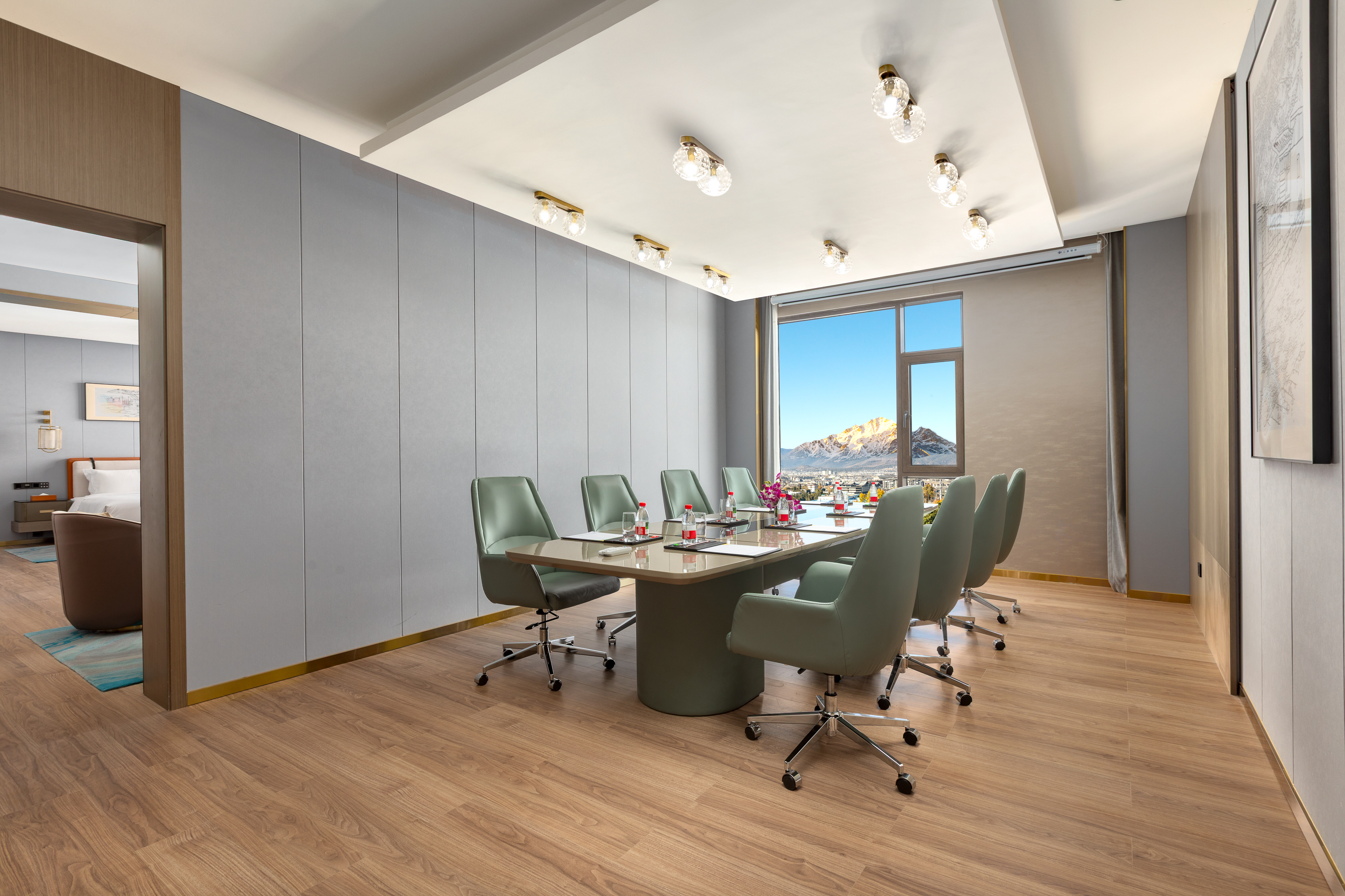 Guest room at the Wyndham Lijiang Yulong in Lijiang, Other than US/Canada