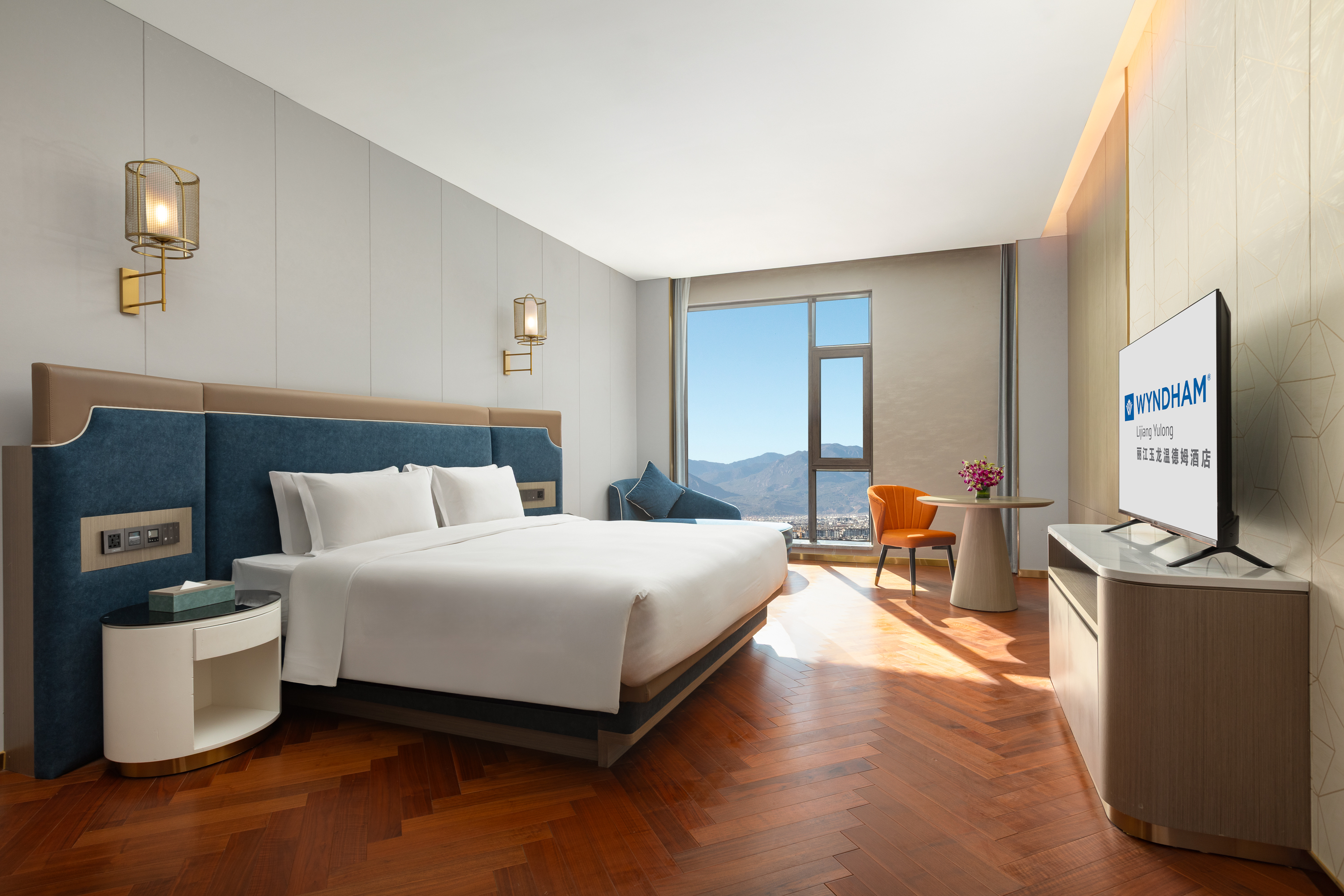 Guest room at the Wyndham Lijiang Yulong in Lijiang, Other than US/Canada