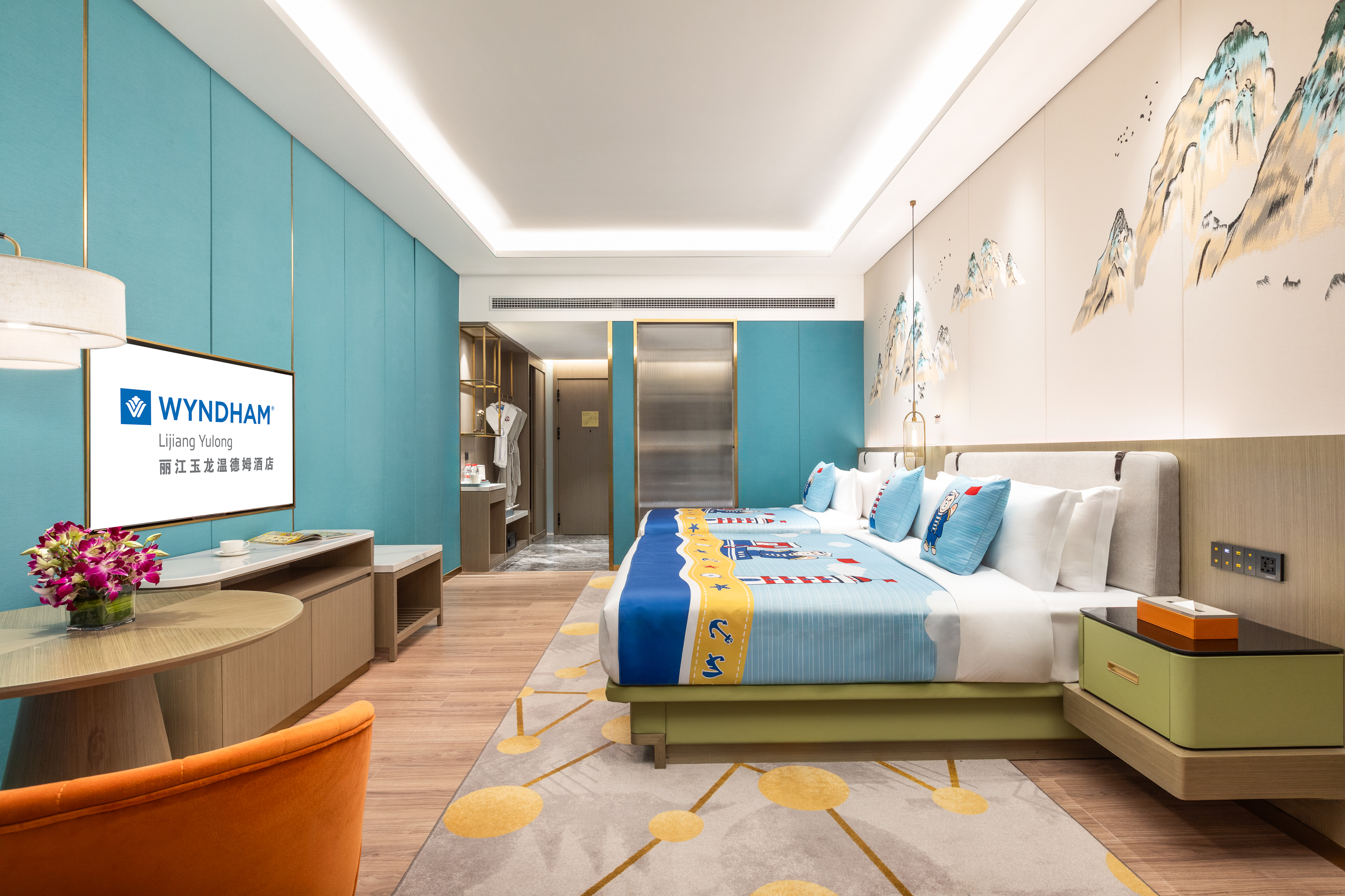 Guest room at the Wyndham Lijiang Yulong in Lijiang, Other than US/Canada