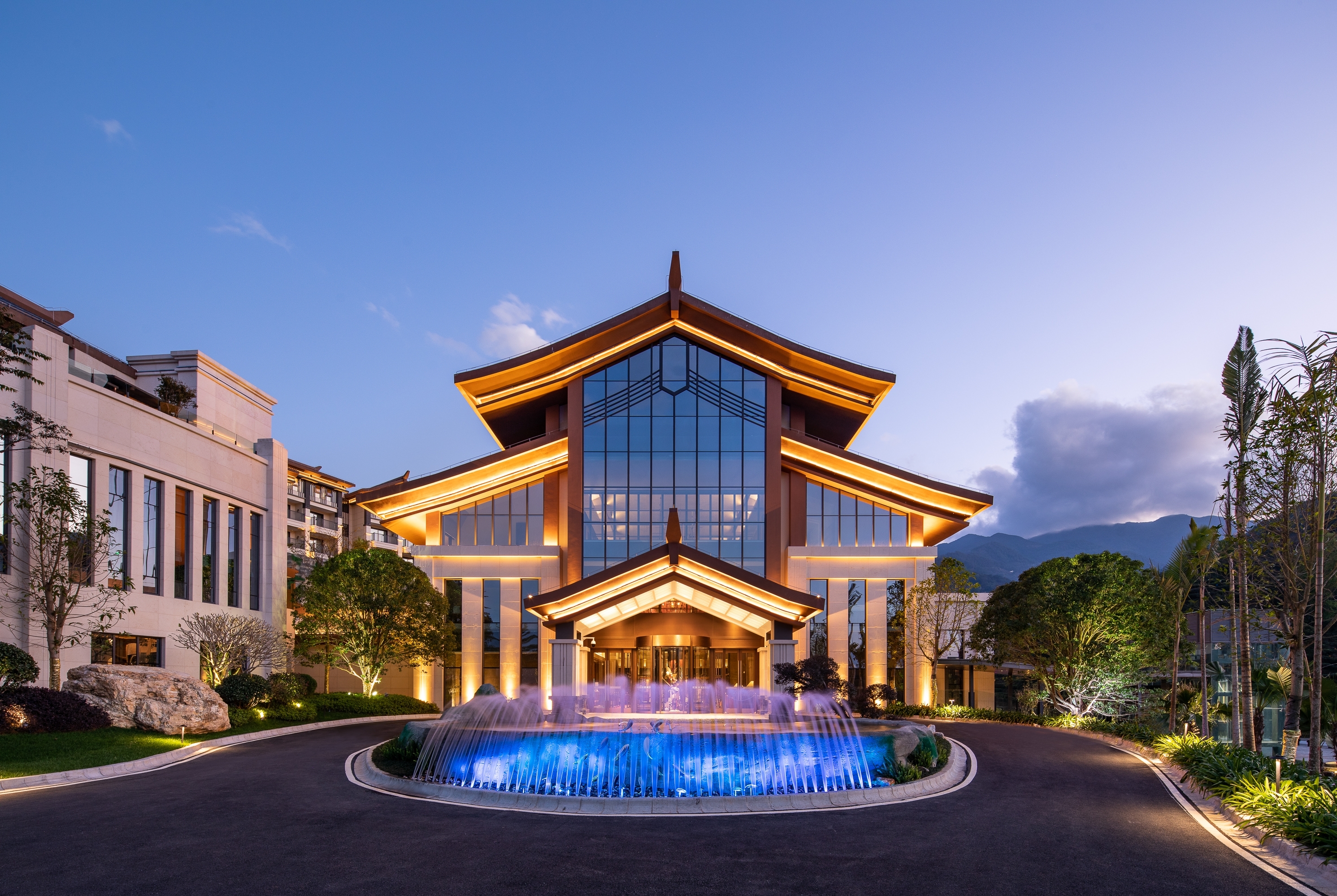 Exterior of Wyndham Fengqing Resort hotel in Lincang, Other than US/Canada