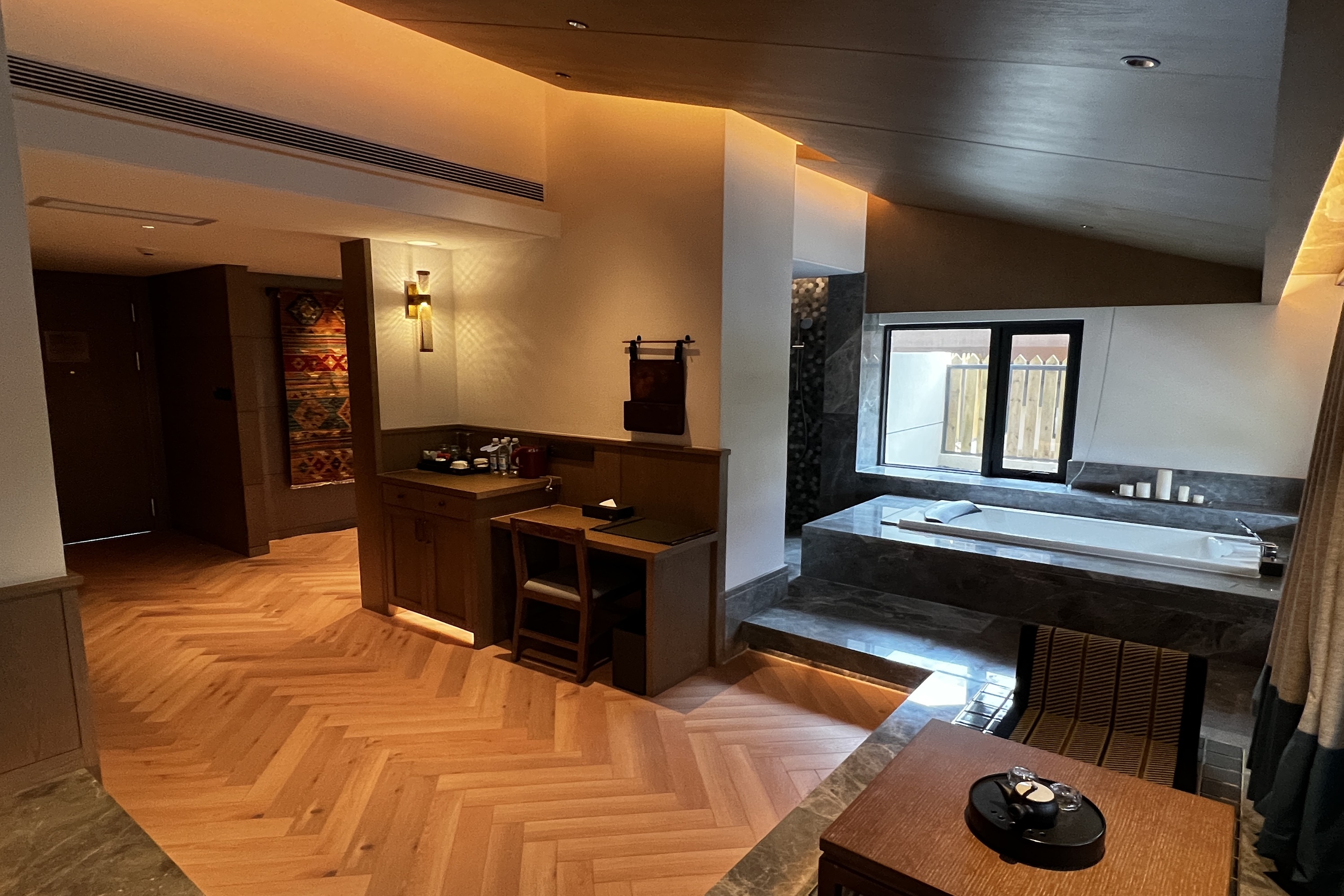 Guest room at the Wyndham Fengqing Resort in Lincang, Other than US/Canada