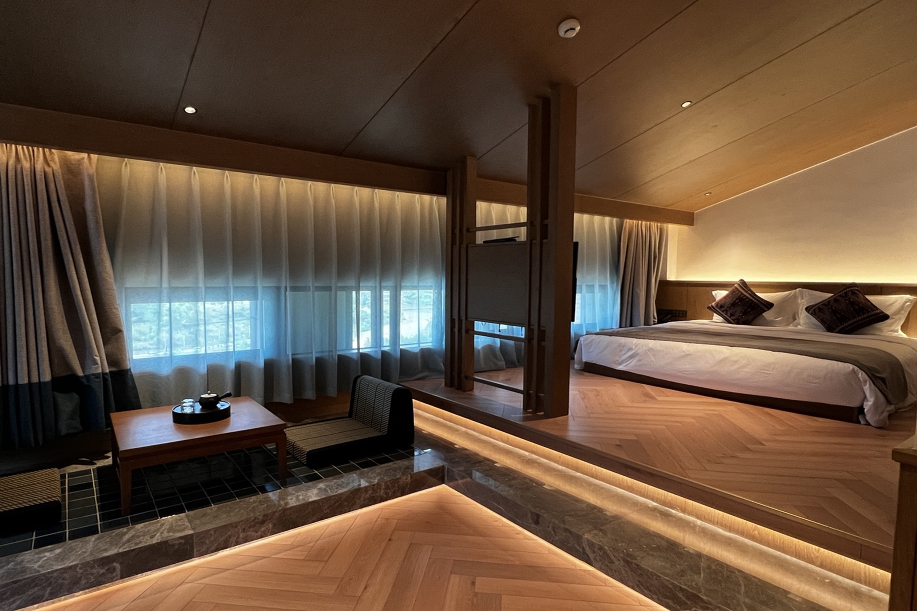 Guest room at the Wyndham Fengqing Resort in Lincang, Other than US/Canada