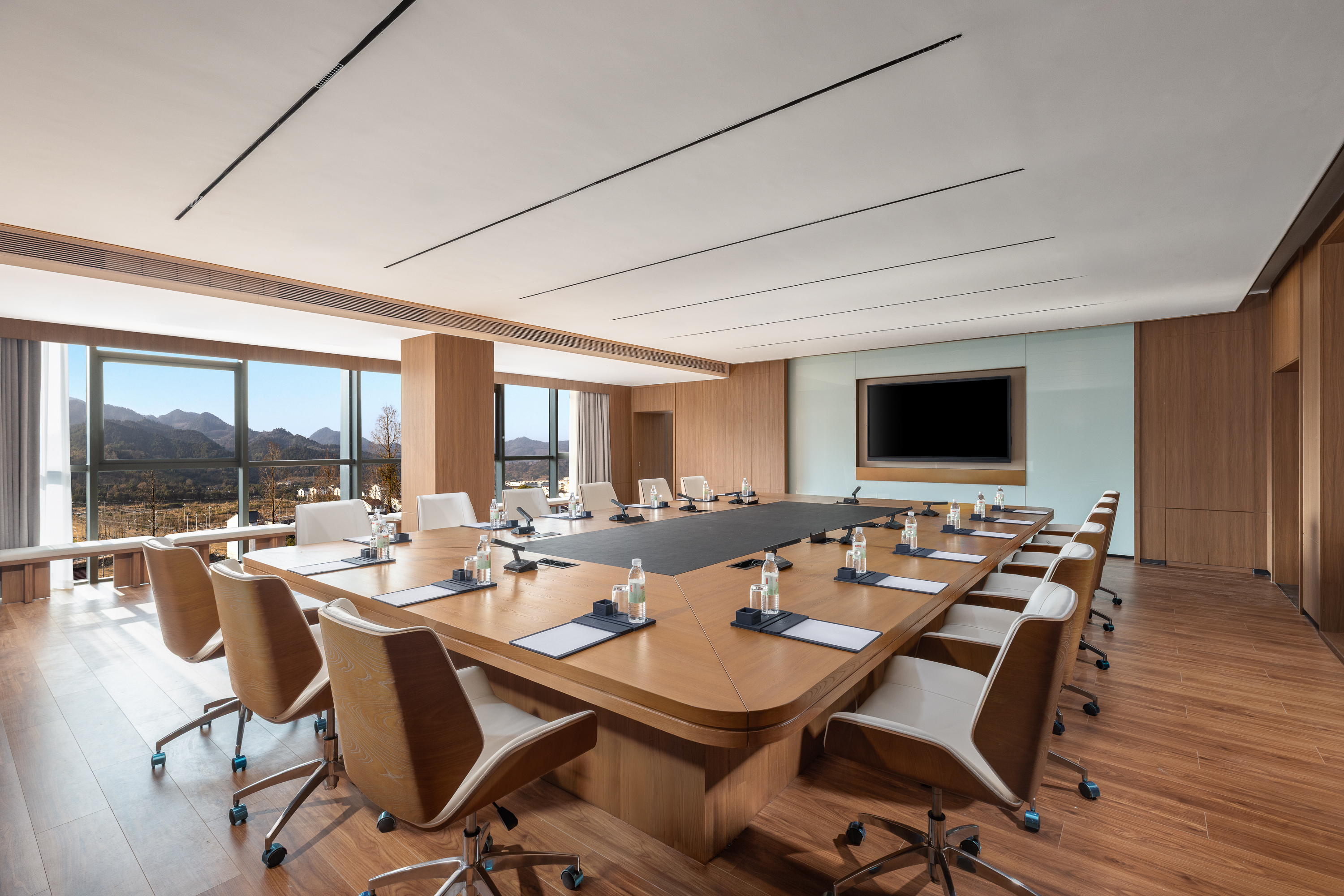 Board room at Wyndham Lishui Liandu Resort in Lishui, Other than US/Canada