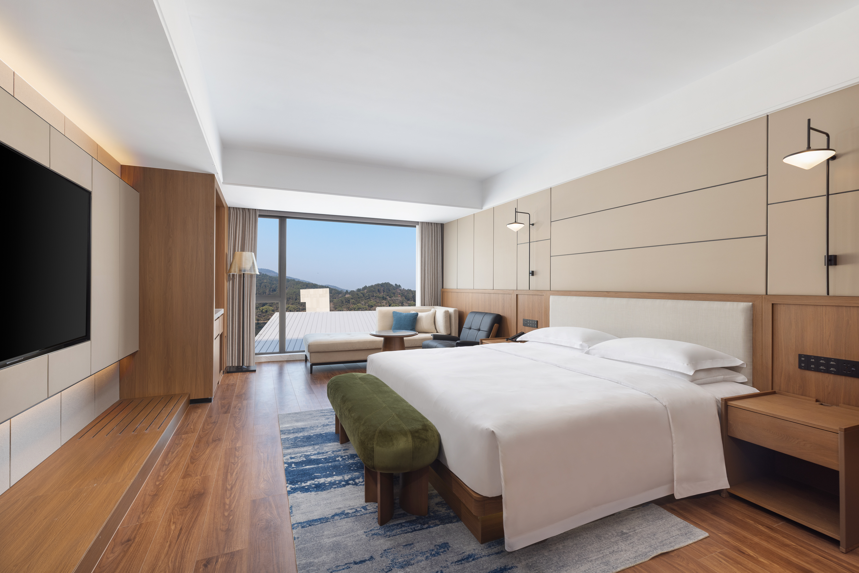 Guest room at the Wyndham Lishui Liandu Resort in Lishui, Other than US/Canada