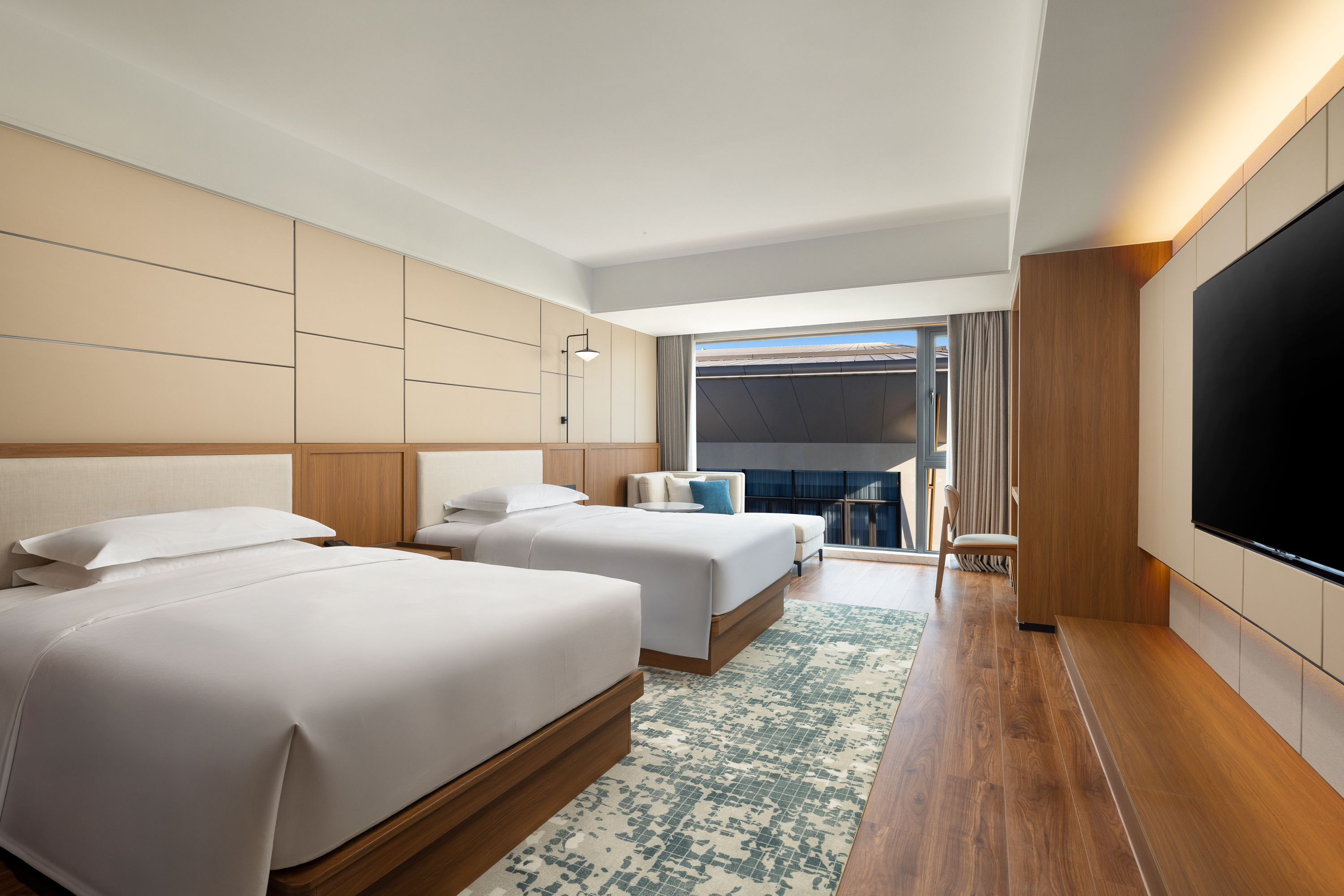 Guest room at the Wyndham Lishui Liandu Resort in Lishui, Other than US/Canada