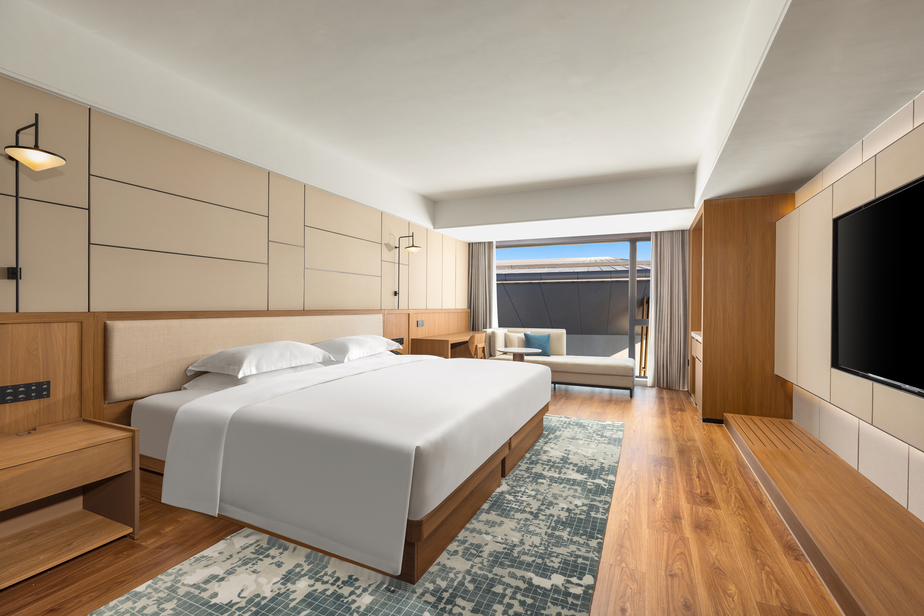 Guest room at the Wyndham Lishui Liandu Resort in Lishui, Other than US/Canada