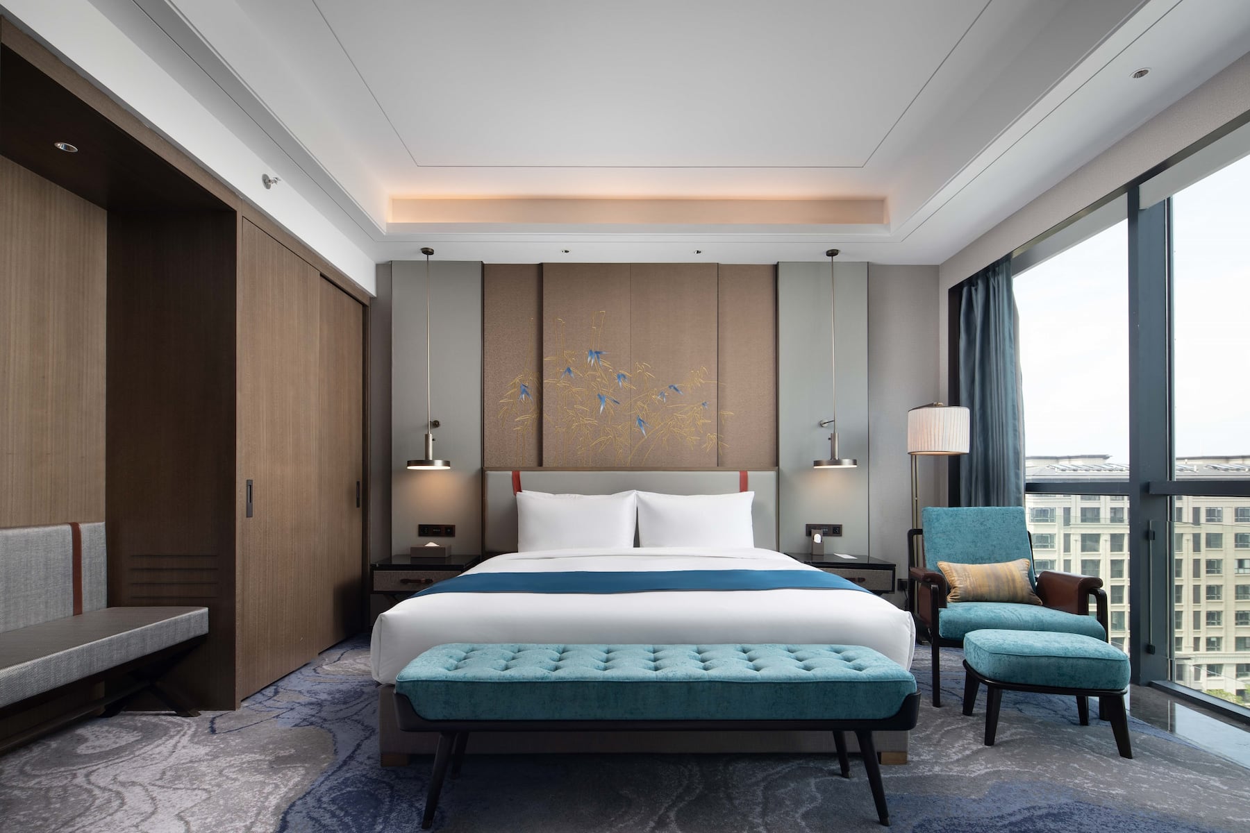 Guest room at the Wyndham Changzhou Liyang in Liyang, Other than US/Canada