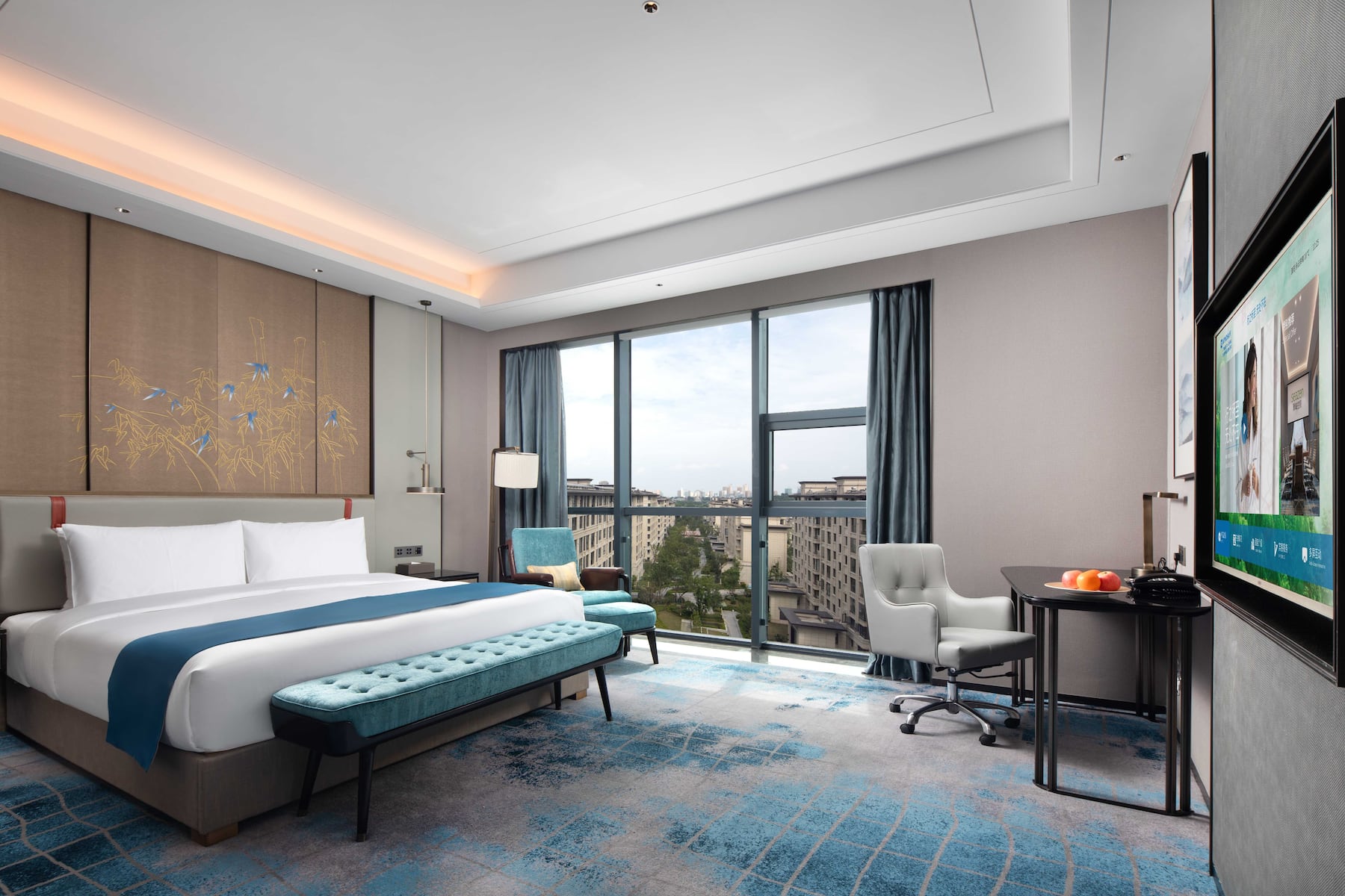 Guest room at the Wyndham Changzhou Liyang in Liyang, Other than US/Canada