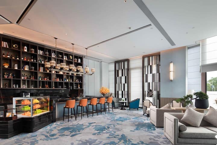 Wyndham Changzhou Liyang lobby bar in Liyang, Other than US/Canada