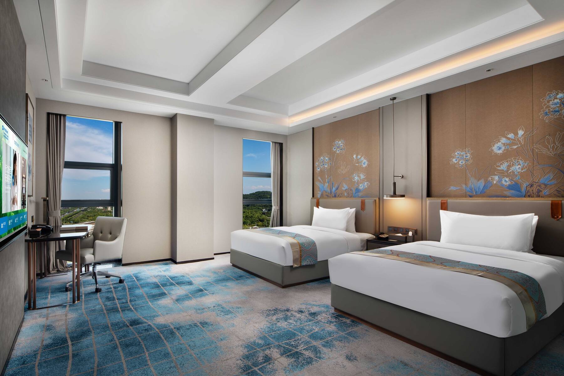 Guest room at the Wyndham Changzhou Liyang in Liyang, Other than US/Canada