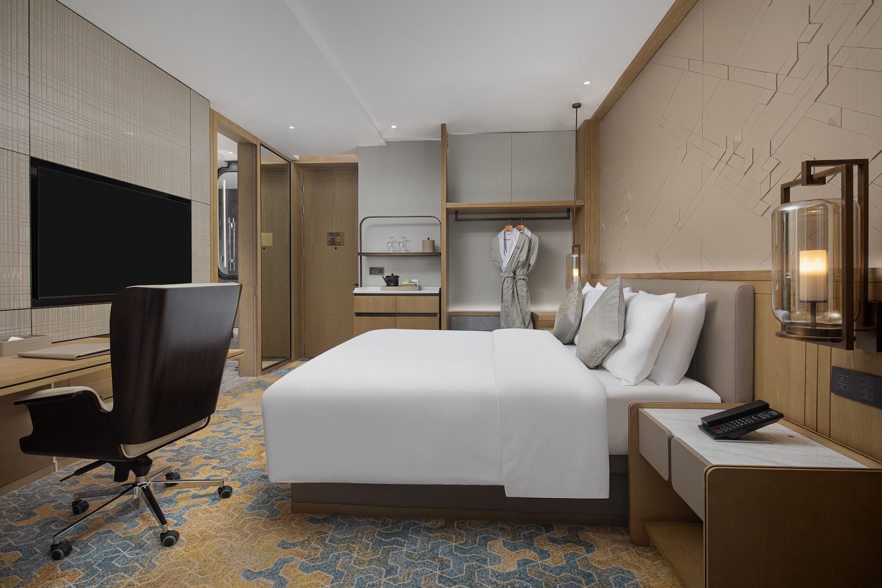 Guest room at the Wyndham Longquan Downtown in Longquan, Other than US/Canada