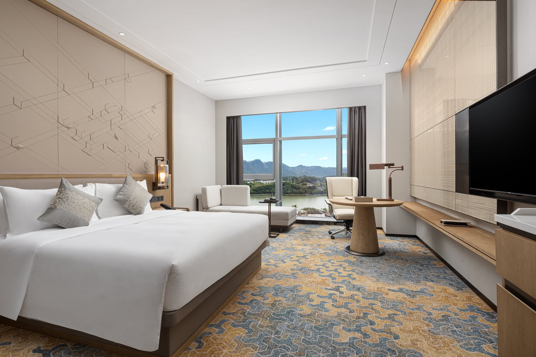 Guest room at the Wyndham Longquan Downtown in Longquan, Other than US/Canada