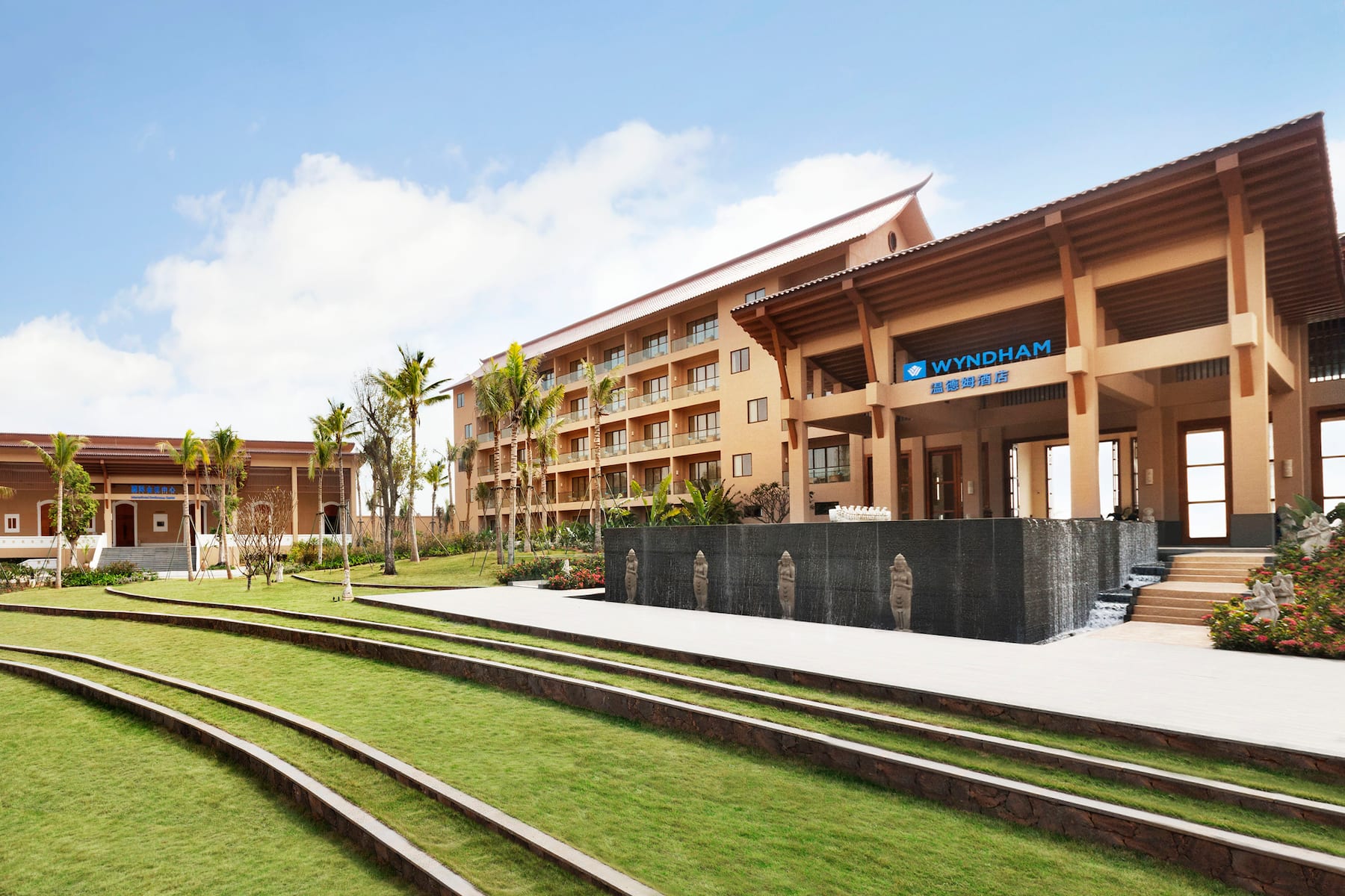 Front Exterior Image of Wyndham Maoming hotel in Maoming, Other than US/Canada