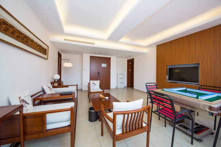 Guest room at the Wyndham Maoming in Maoming, Other than US/Canada