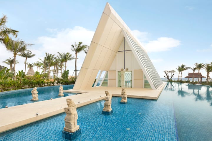 Meeting room at Wyndham Maoming in Maoming, Other than US/Canada