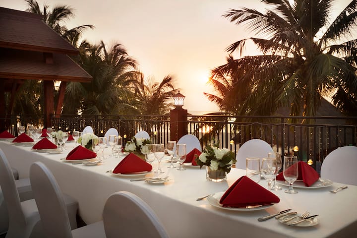 Wyndham Maoming restaurant bar in Maoming, Other than US/Canada