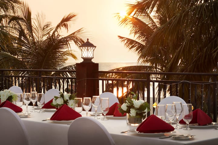 Wyndham Maoming restaurant bar in Maoming, Other than US/Canada