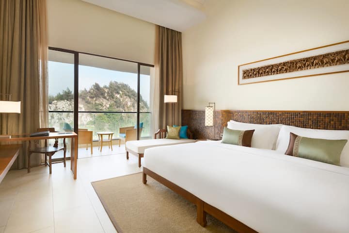 Wyndham Maoming suite in Maoming, Other than US/Canada