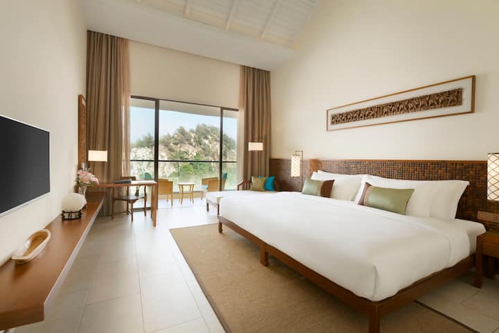 Wyndham Maoming suite in Maoming, Other than US/Canada