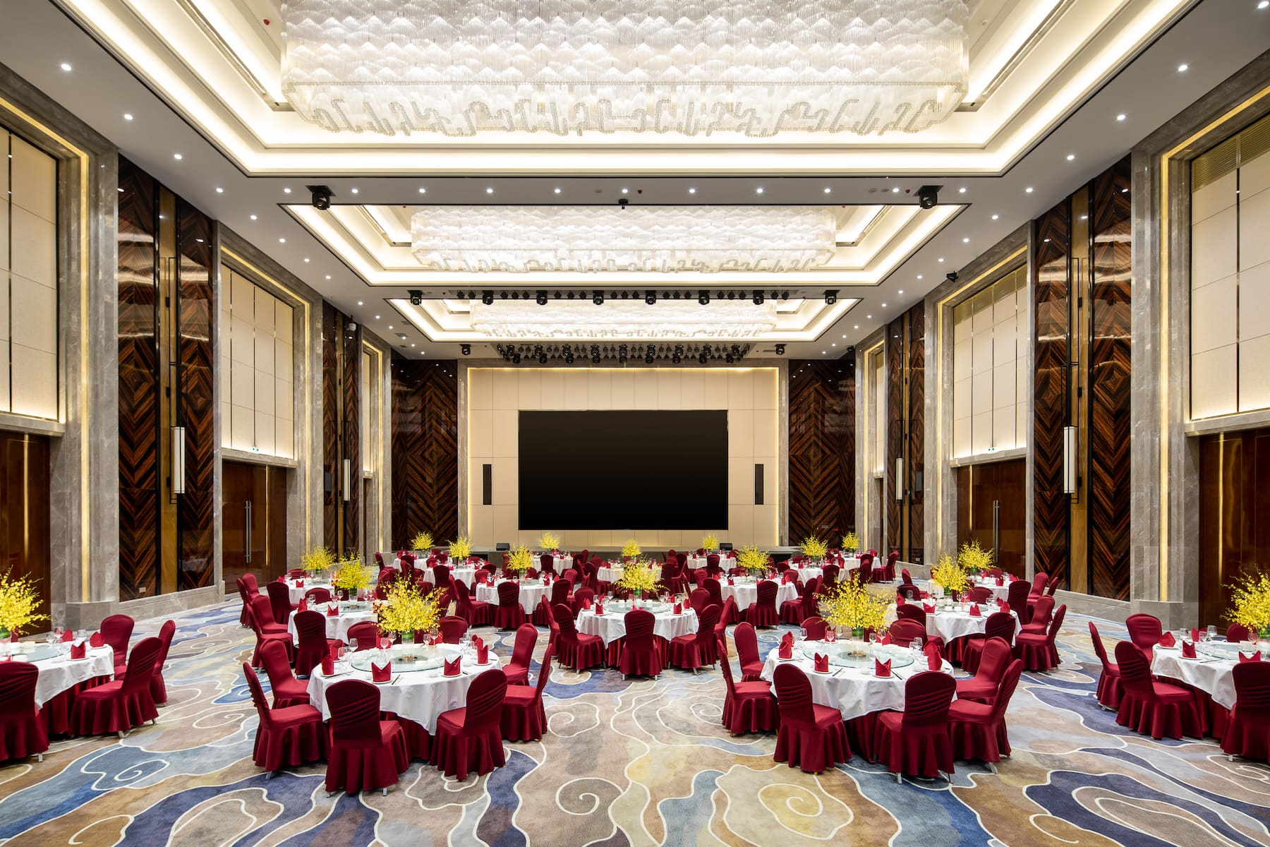 Wyndham Xinyi Lotus Lake indoor banquet in Maoming, Other than US/Canada