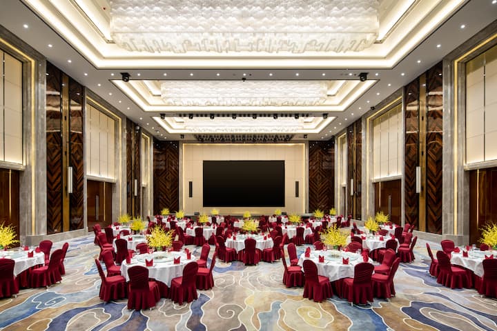 Wyndham Xinyi Lotus Lake indoor banquet in Maoming, Other than US/Canada