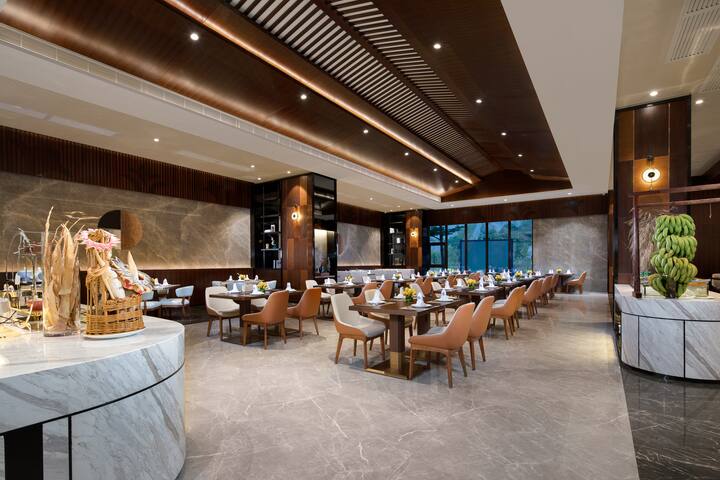 Wyndham Xinyi Lotus Lake restaurant buffet in Maoming, Other than US/Canada