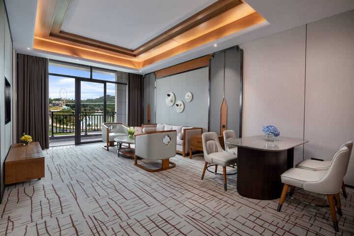 Wyndham Xinyi Lotus Lake presidential suite in Maoming, Other than US/Canada