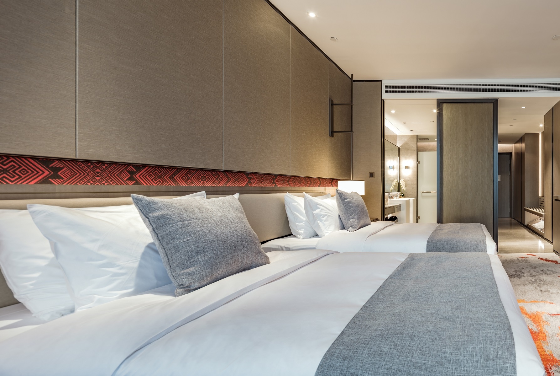 Guest room at the Wyndham Nanning Binyang in Nanning, Other than US/Canada