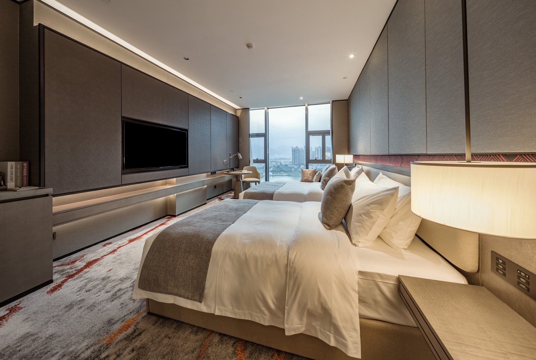 Guest room at the Wyndham Nanning Binyang in Nanning, Other than US/Canada