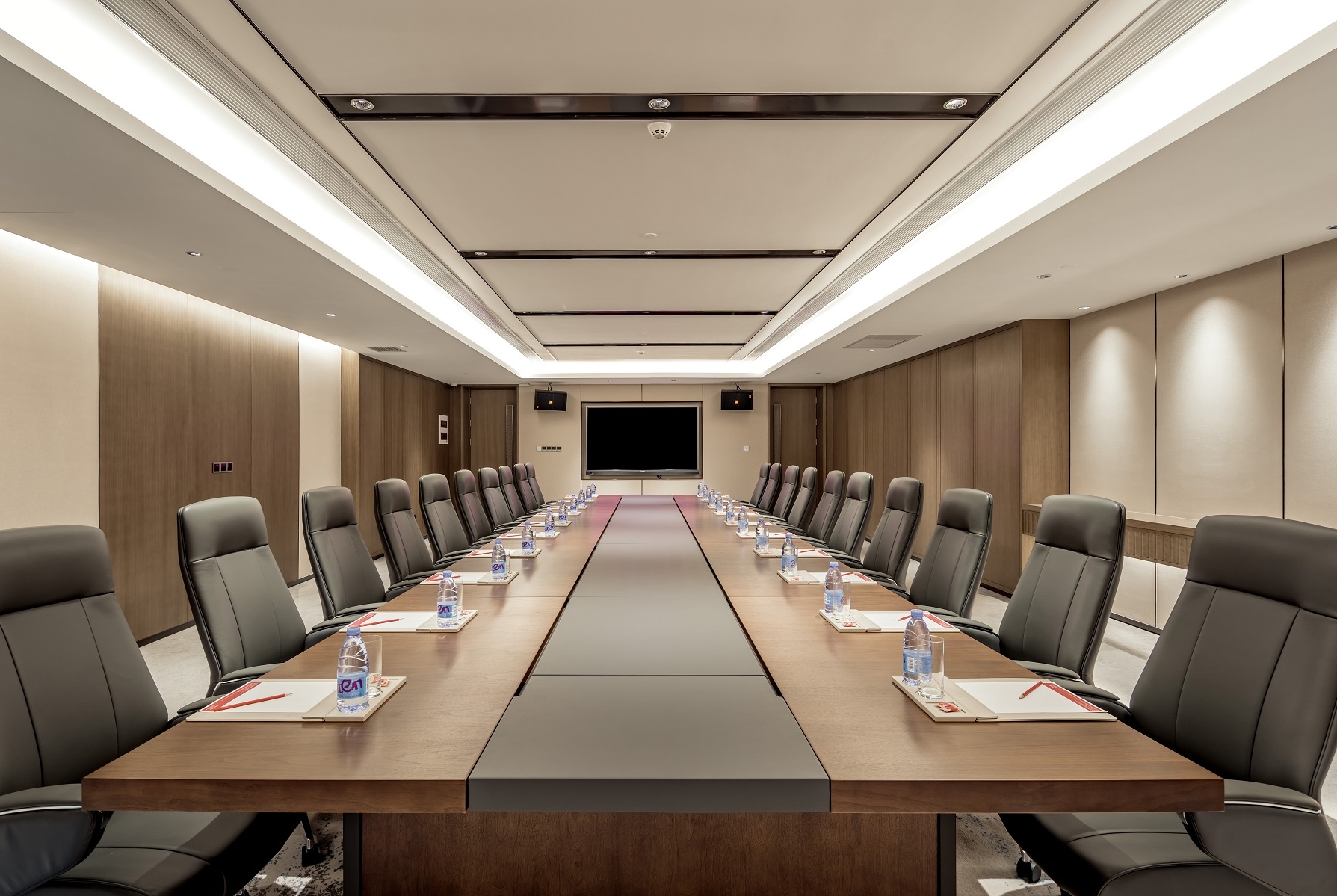 Meeting room at Wyndham Nanning Binyang in Nanning, Other than US/Canada