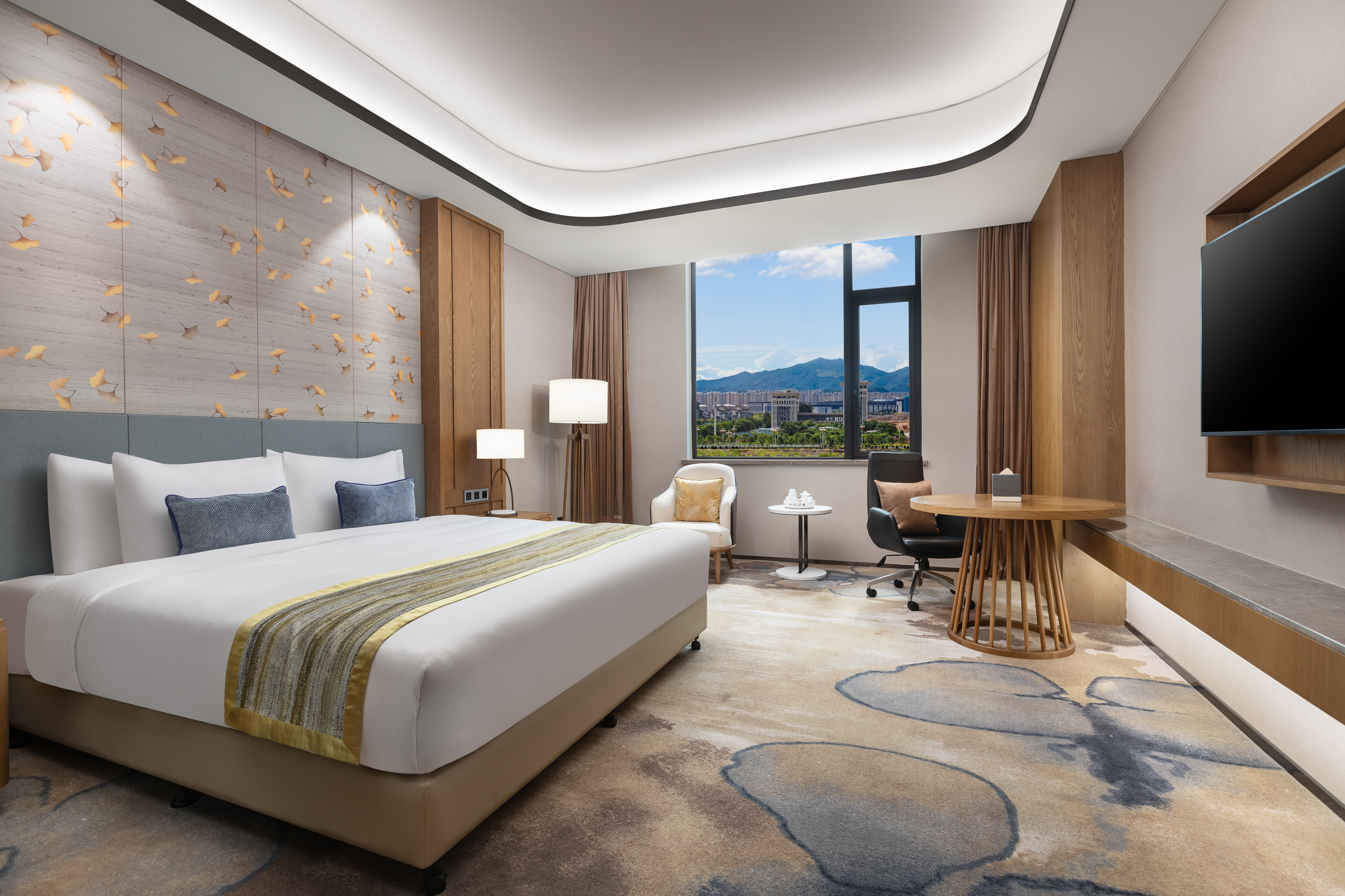 Guest room at the Wyndham Nanping Jianyang in Nanping, Other than US/Canada