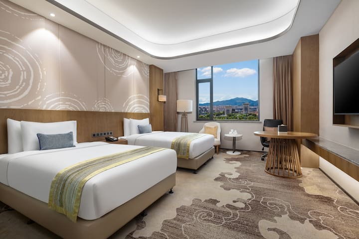 Guest room at the Wyndham Nanping Jianyang in Nanping, Other than US/Canada