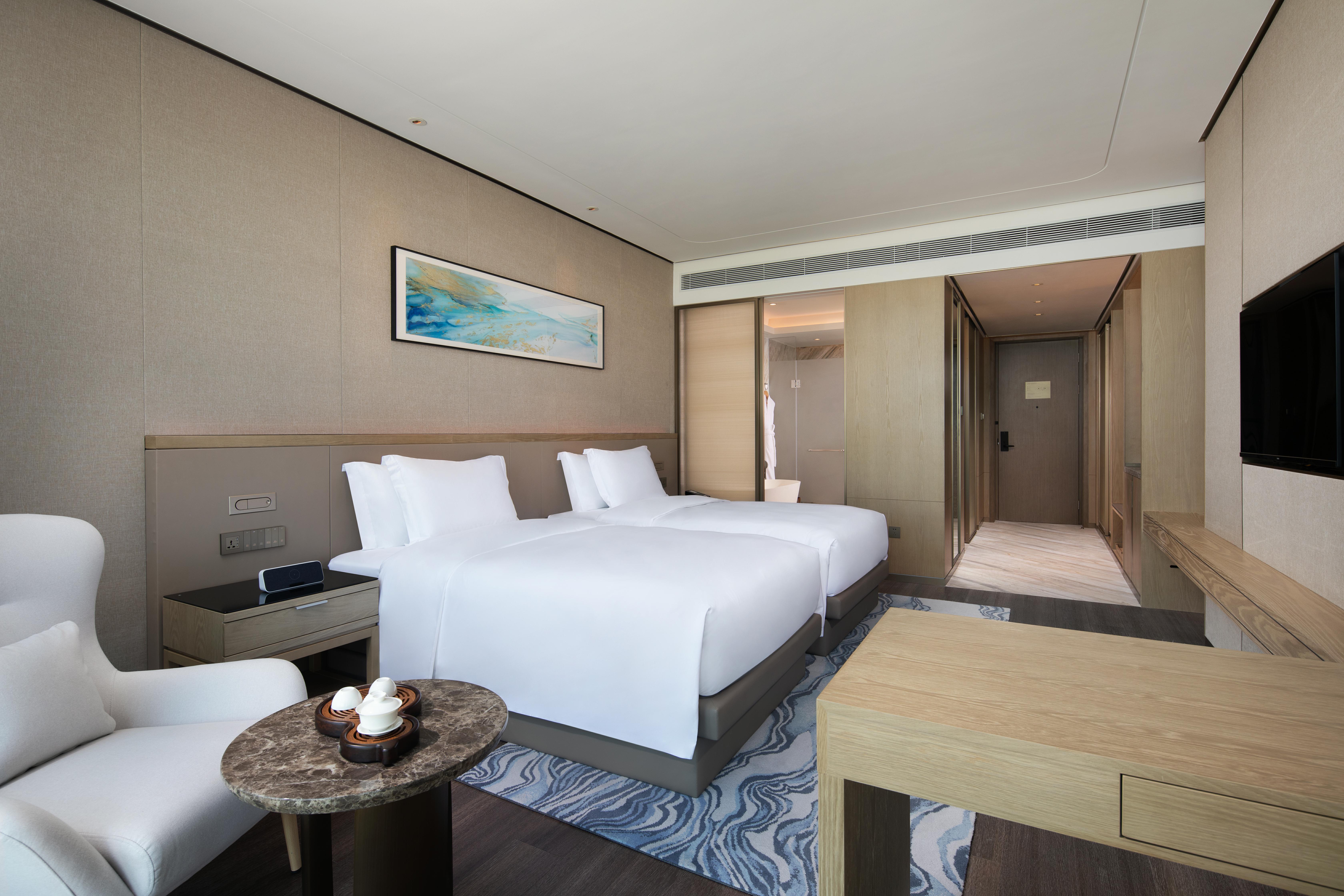 Guest room at the Wyndham Pingtan in Pingtan, Other than US/Canada