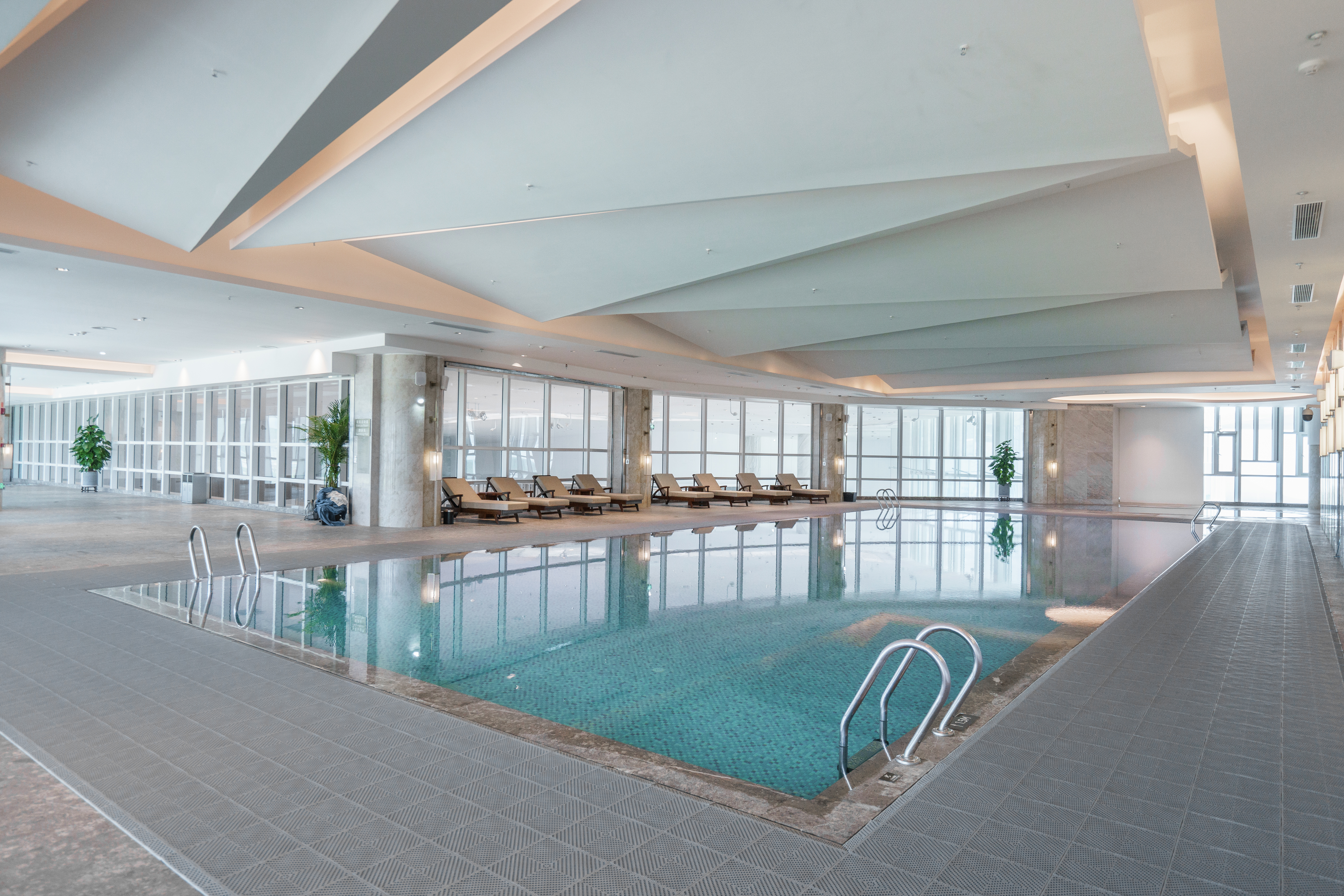 Indoor pool at the Wyndham Pingtan in Pingtan, Other than US/Canada