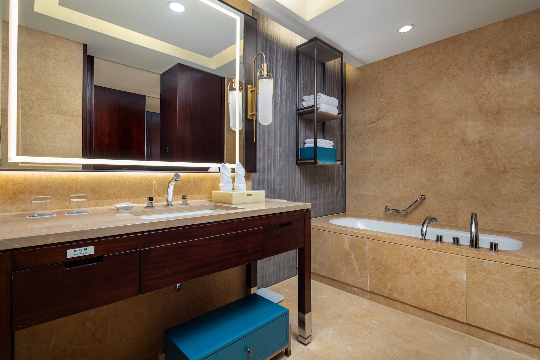 Guest room at the Wyndham Putian Downtown in Putian, Other than US/Canada