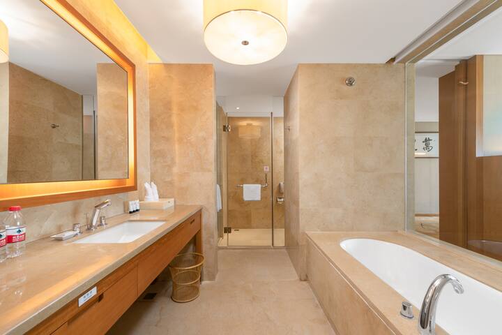 Guest room at the Wyndham Putian Downtown in Putian, Other than US/Canada