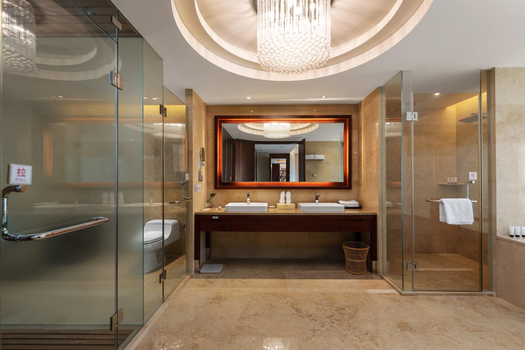 Guest room at the Wyndham Putian Downtown in Putian, Other than US/Canada