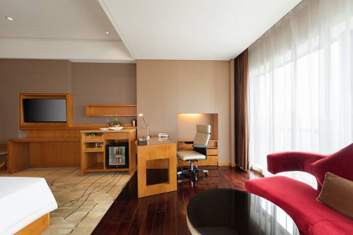 Guest room at the Wyndham Putian Downtown in Putian, Other than US/Canada