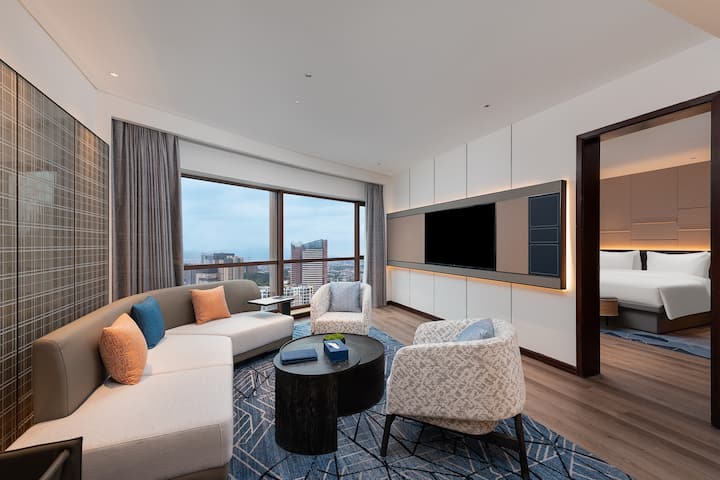 Guest room at the Wyndham Putian Downtown in Putian, Other than US/Canada